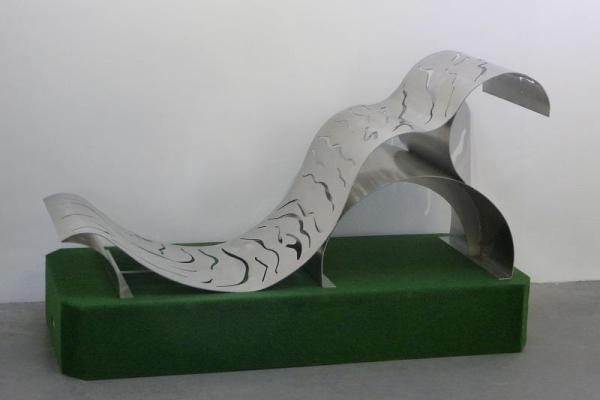 chaise longue thematique Elephant d'Afrique en inox perforé selon les plis de peau